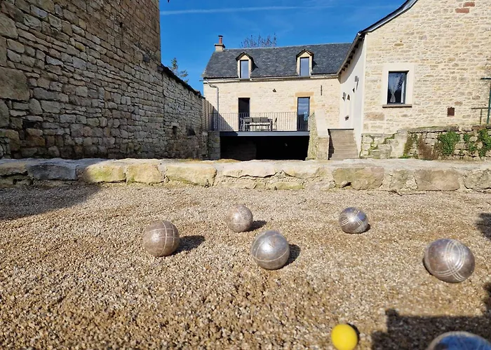 Vakantiehuis Le Coustouzet - 10 Personnes *