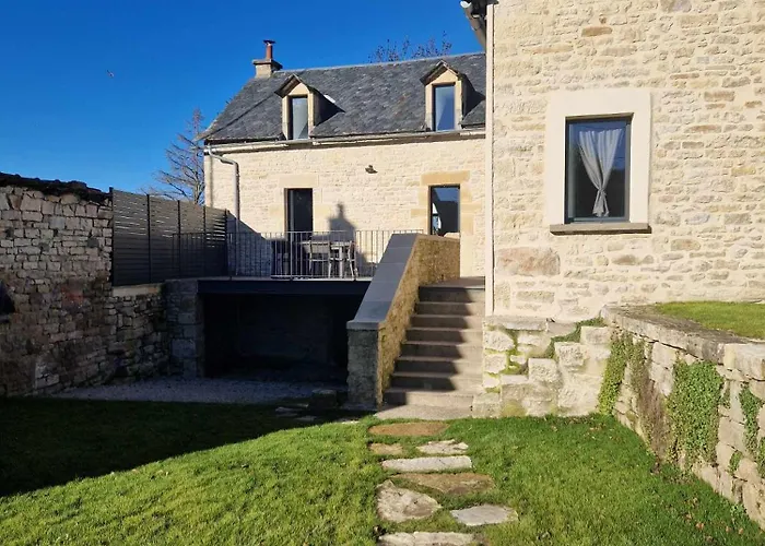 Vakantiehuis Le Coustouzet - 10 Personnes