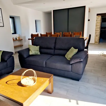 Holiday home Le Coustouzet - 10 Personnes